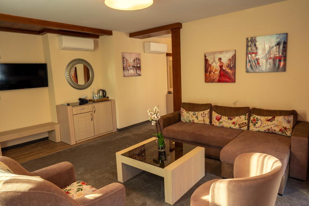 Boutique Hotel Provence Бутик Хотел Прованс Petritj Exteriör bild