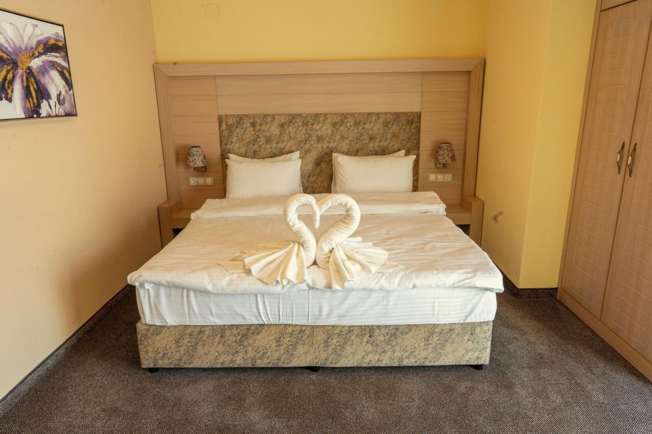 Boutique Hotel Provence Бутик Хотел Прованс Petritj Exteriör bild